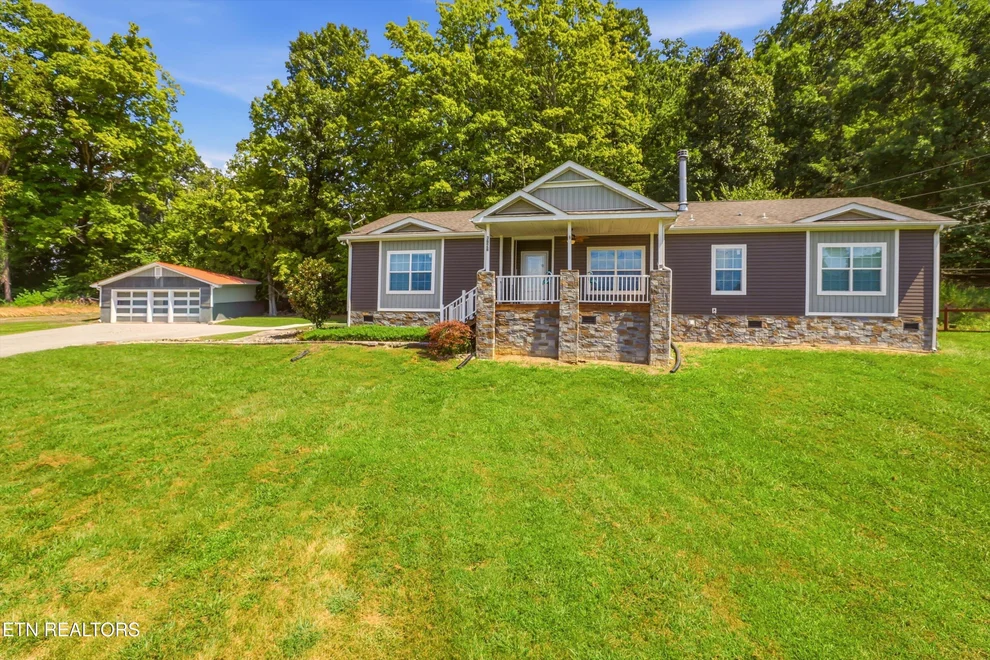 Unit for sale at 3926 Roberts Rd, Corryton, TN 37721