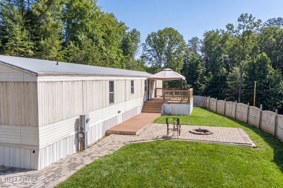 Unit for sale at 425 Bazel Rd, Harriman, TN 37748