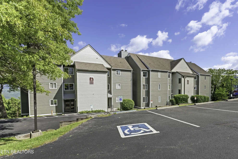 Unit for sale at 1260 Ski View Drive, Gatlinburg, TN 37738