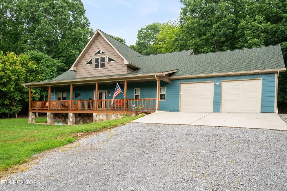 Unit for sale at 910 English Mtn Rd, Cosby, TN 37722