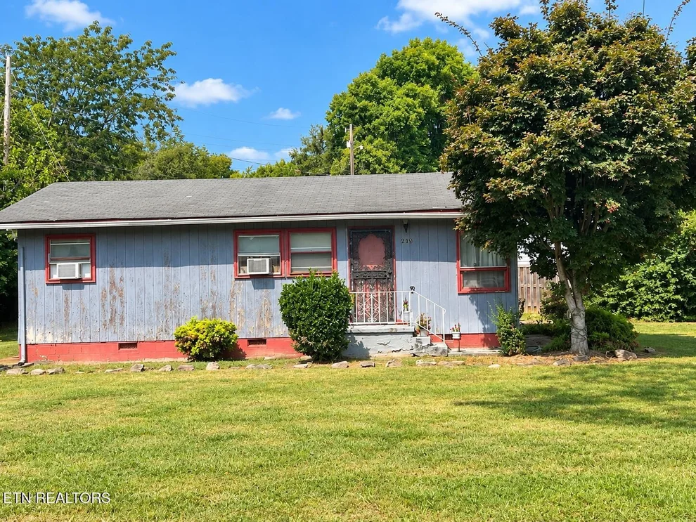 Unit for sale at 2935 Boyds Bridge Pike, Knoxville, TN 37914
