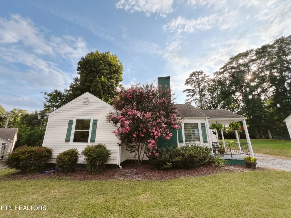 Unit for sale at 1777 Dalton St, Alcoa, TN 37701