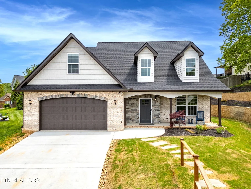 Unit for sale at 510 Tuxford Lane, Knoxville, TN 37912