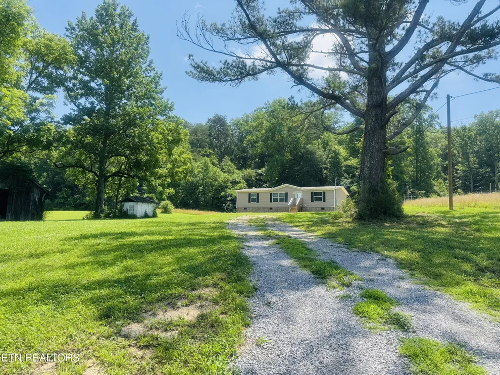 Unit for sale at 1183 Old Lake City Hwy, Clinton, TN 37716