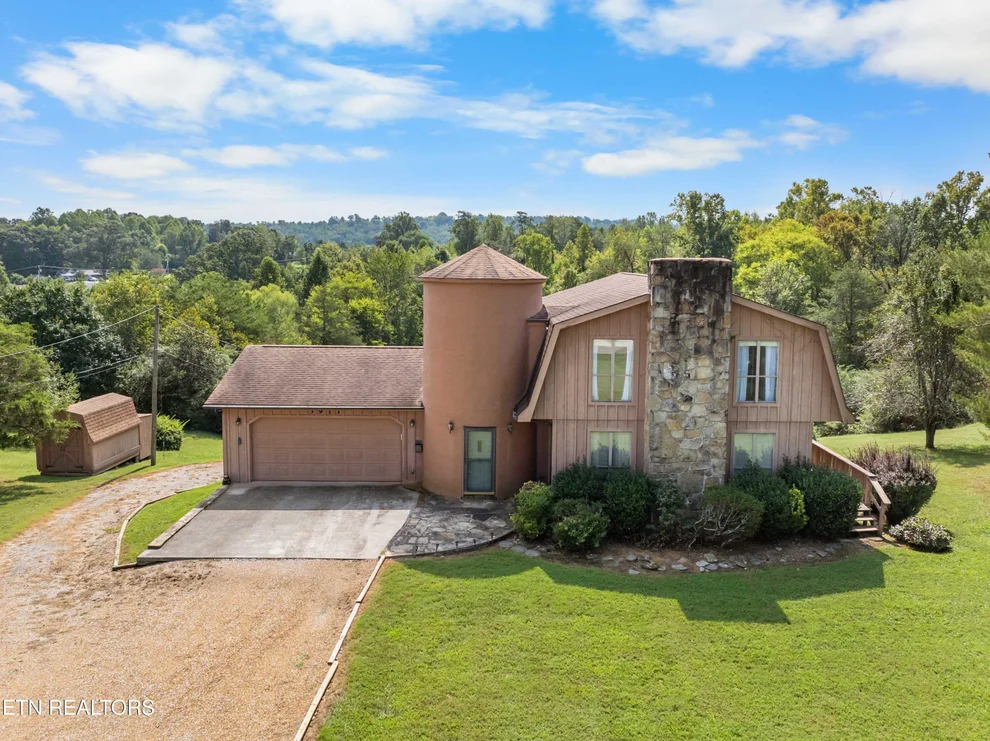 Unit for sale at 3911 Miser Station Rd, Louisville, TN 37777
