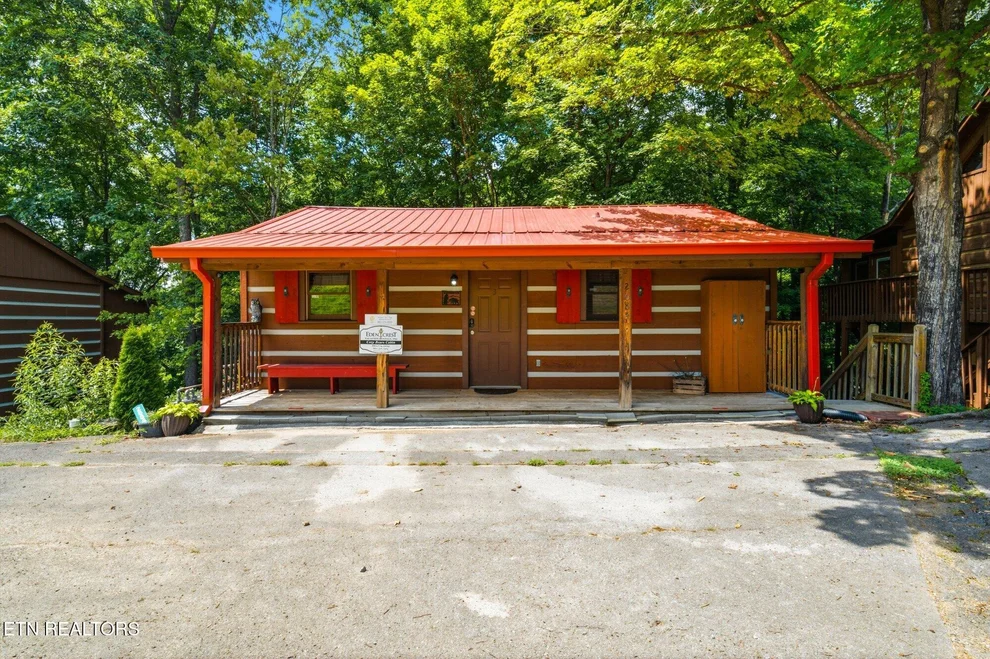 Unit for sale at 2684 Valley Heights Drive, Pigeon Forge, TN 37863