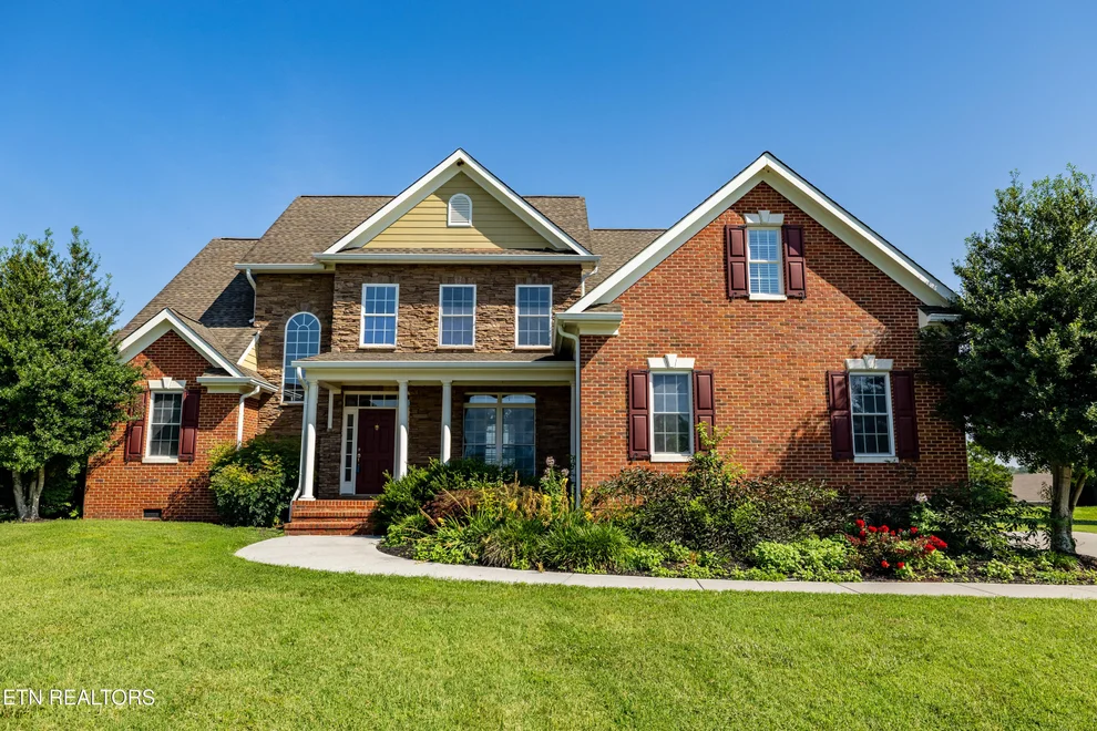 Unit for sale at 3205 Whittenburg Drive, Maryville, TN 37804