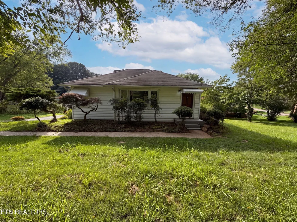 Unit for sale at 612 Victor Drive, Knoxville, TN 37912
