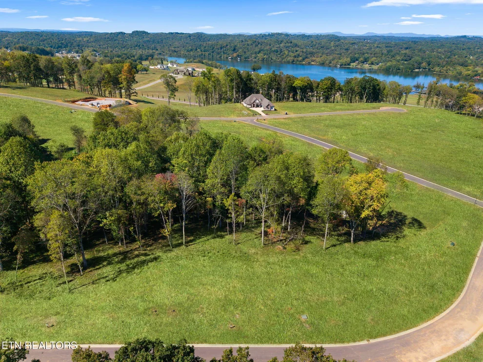 Unit for sale at 133 Fawn Court, Loudon, TN 37774