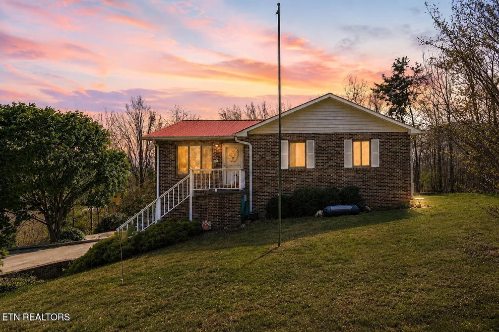Unit for sale at 191 Ashley Lane, Oneida, TN 37841