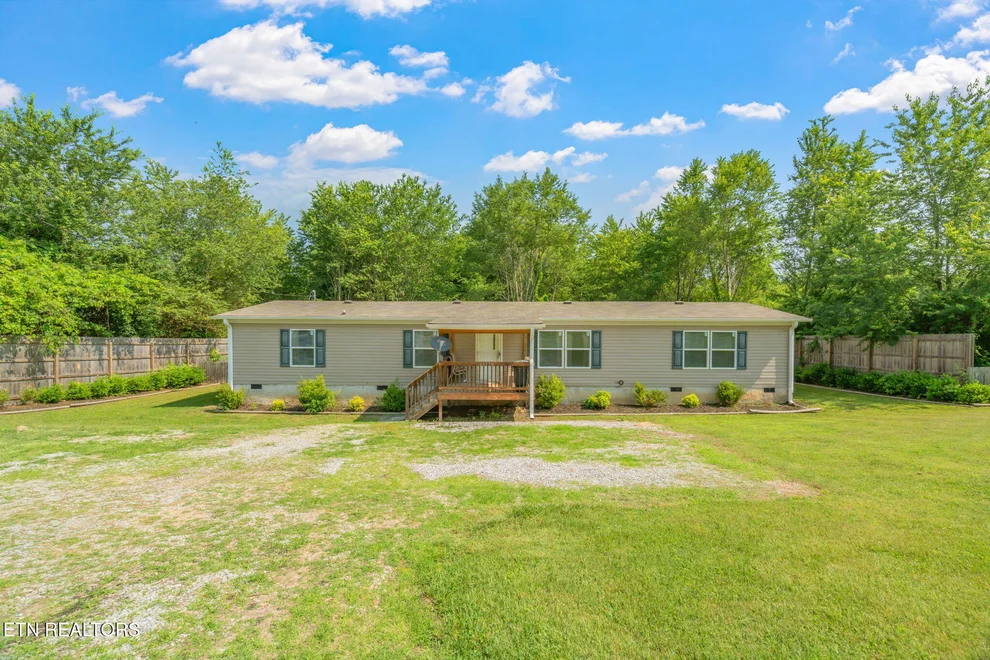 Unit for sale at 20156 Steekee Rd, Loudon, TN 37774