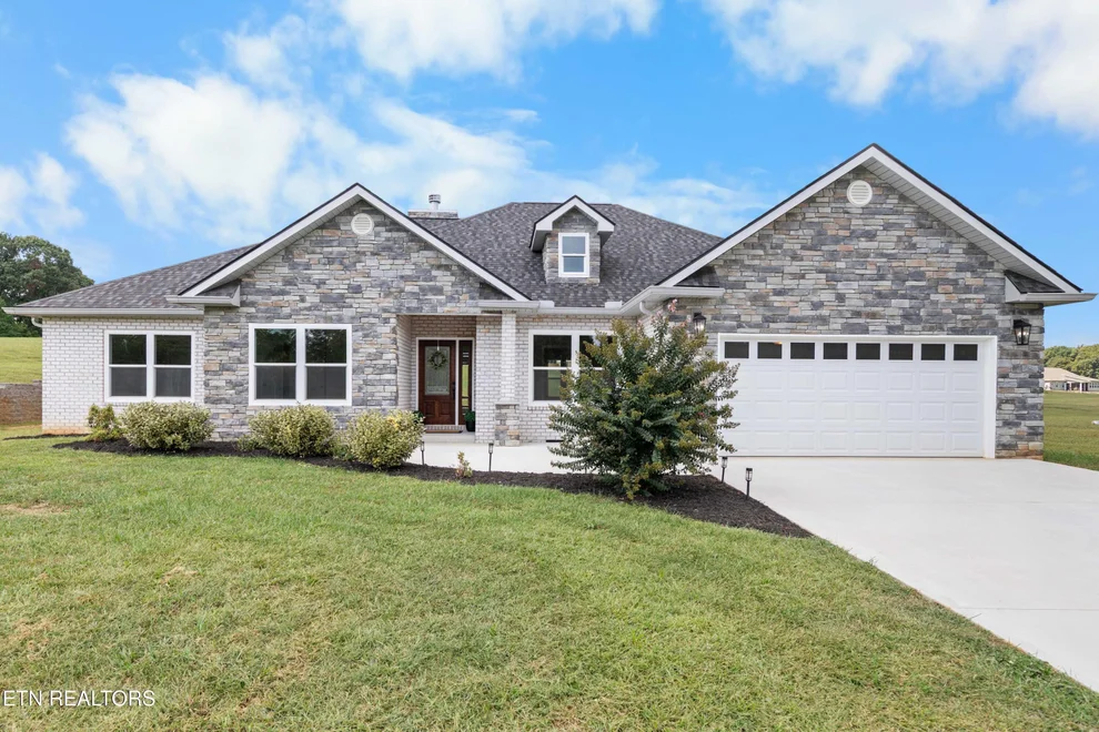 Unit for sale at 227 Sugar Maple Court, Madisonville, TN 37354