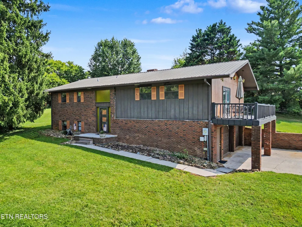 Unit for sale at 3229 Clover Hill Ridge Rd, Maryville, TN 37801