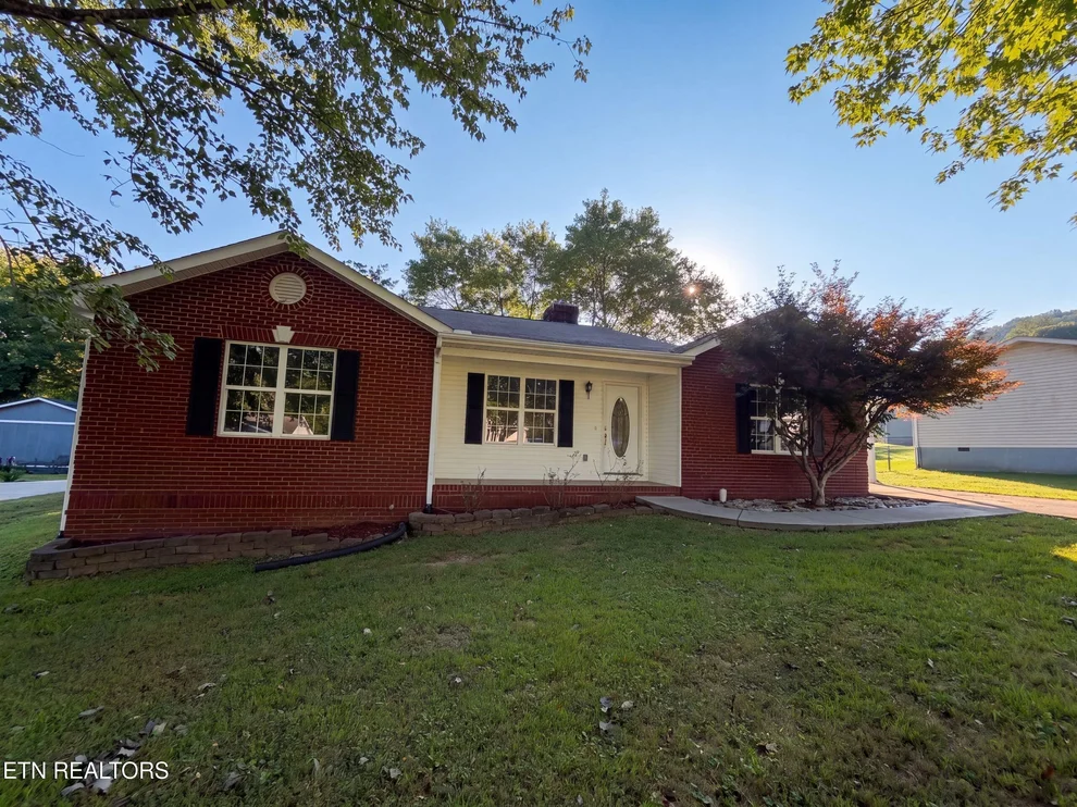 Unit for sale at 141 Meadowview Lane, Powell, TN 37849