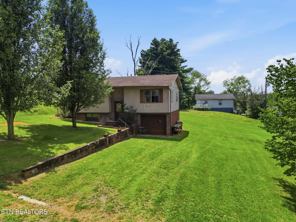 Unit for sale at 291 Overhill Drive, Sweetwater, TN 37874