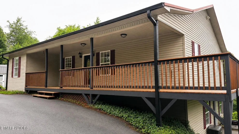 Unit for sale at 110 Falcon Crest Drive, Harrogate, TN 37752