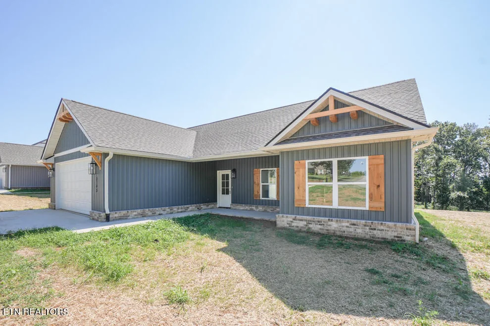 Unit for sale at 5145 Gregory Rd, Greenback, TN 37742