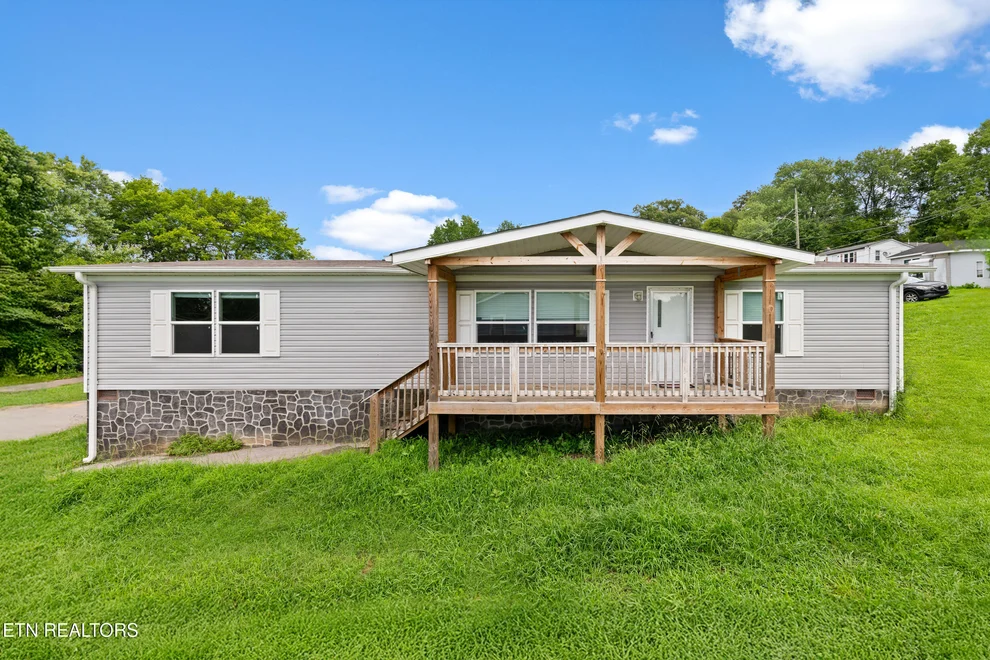 Unit for sale at 1931 Massachusetts Ave, Knoxville, TN 37921