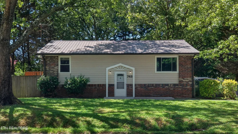 Unit for sale at 743 Jaybird Rd, Morristown, TN 37814