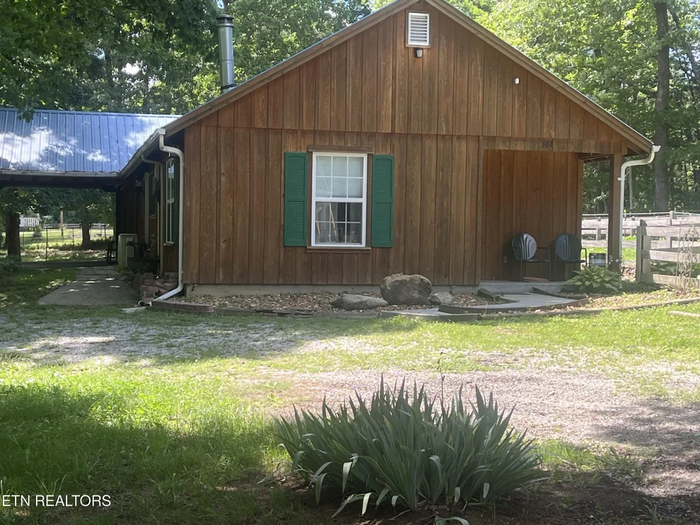 Unit for sale at 684 Spruce Creek Drive, Jamestown, TN 38556