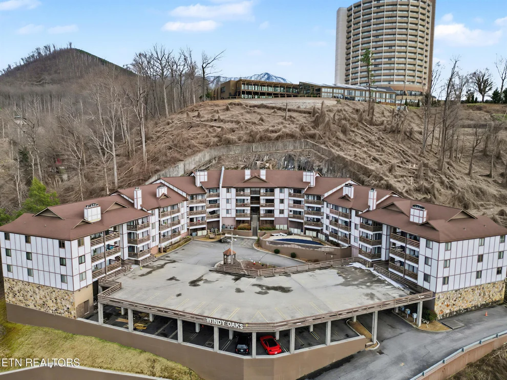 Unit for sale at 616 Turkey Nest Rd, Gatlinburg, TN 37738
