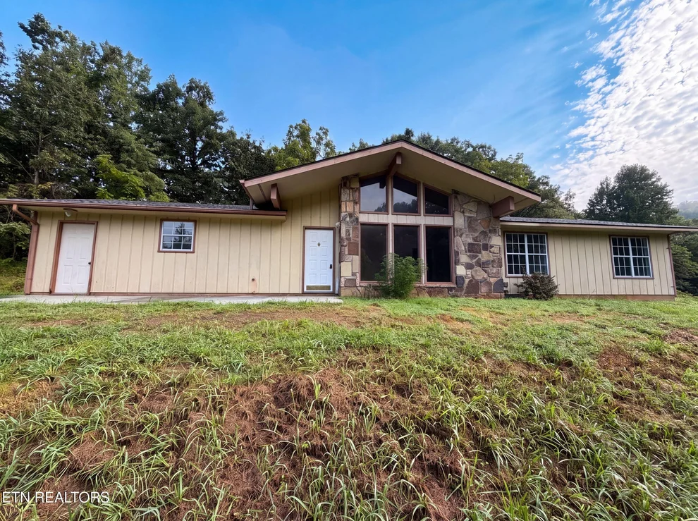Unit for sale at 1430 Hawk Lane, Seymour, TN 37865