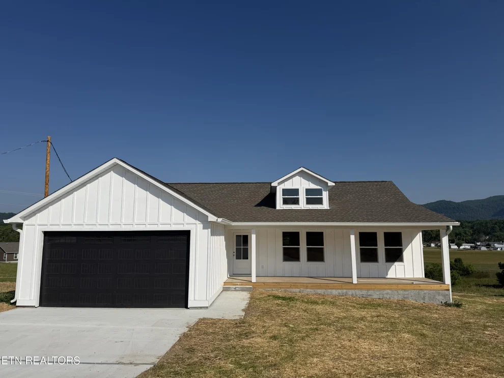 Unit for sale at 941 Shawanee Rd, Harrogate, TN 37752