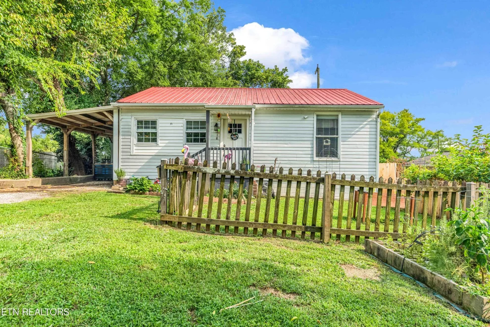 Unit for sale at 118 Cedar Ave, Knoxville, TN 37917