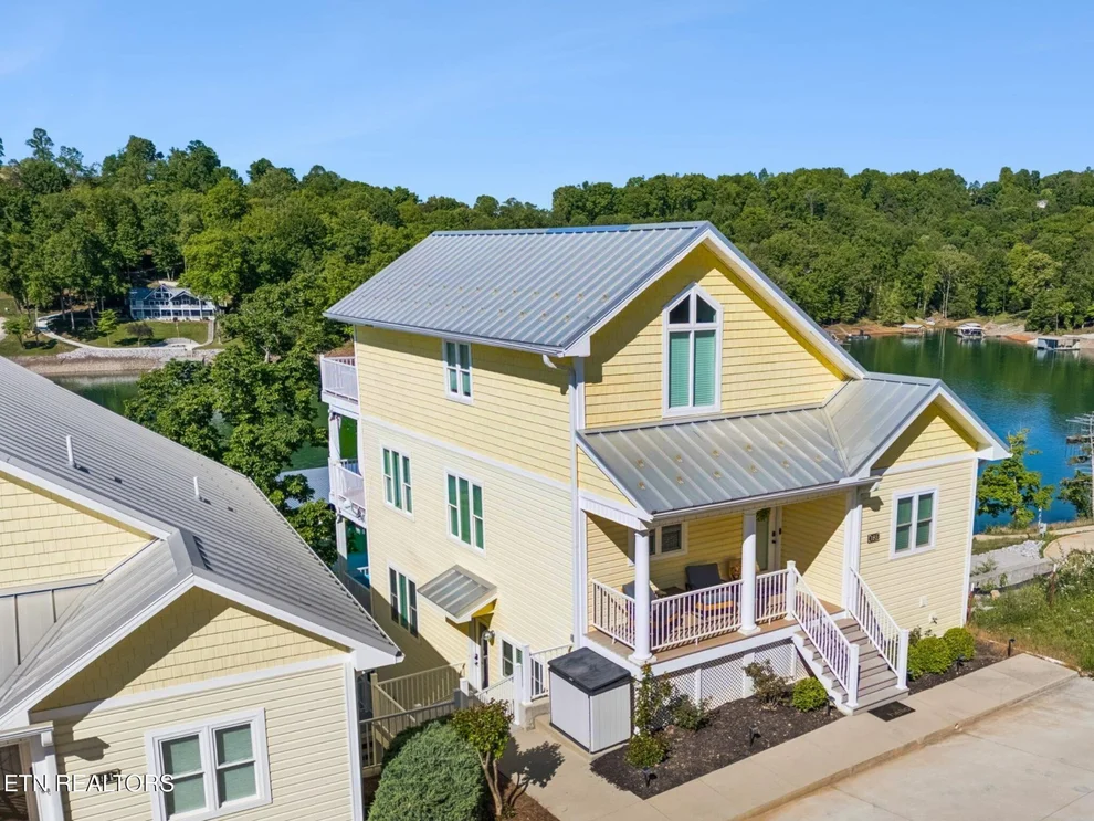 Unit for sale at 185 W Deer Village Lane, LaFollette, TN 37766