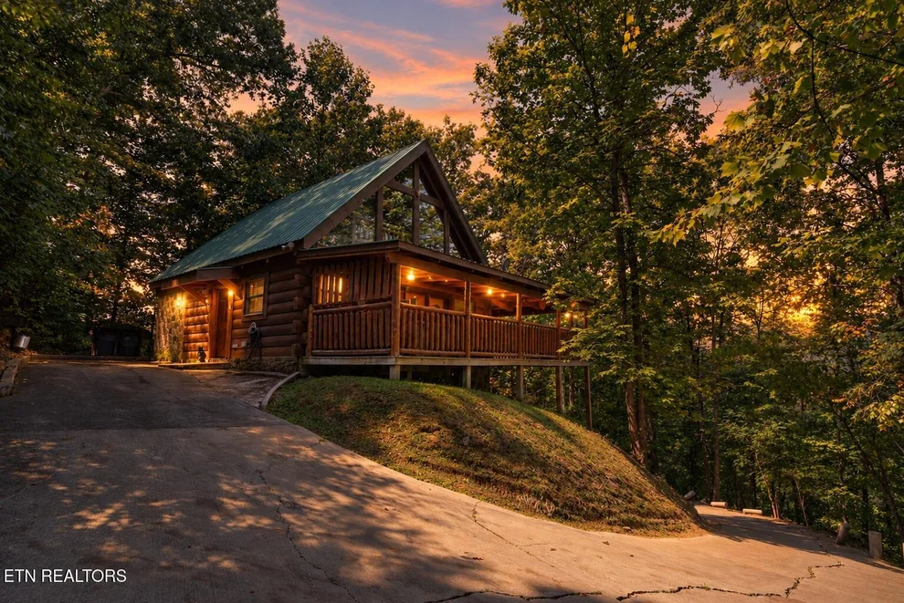 Unit for sale at 3823 Dollys Drive, Sevierville, TN 37876