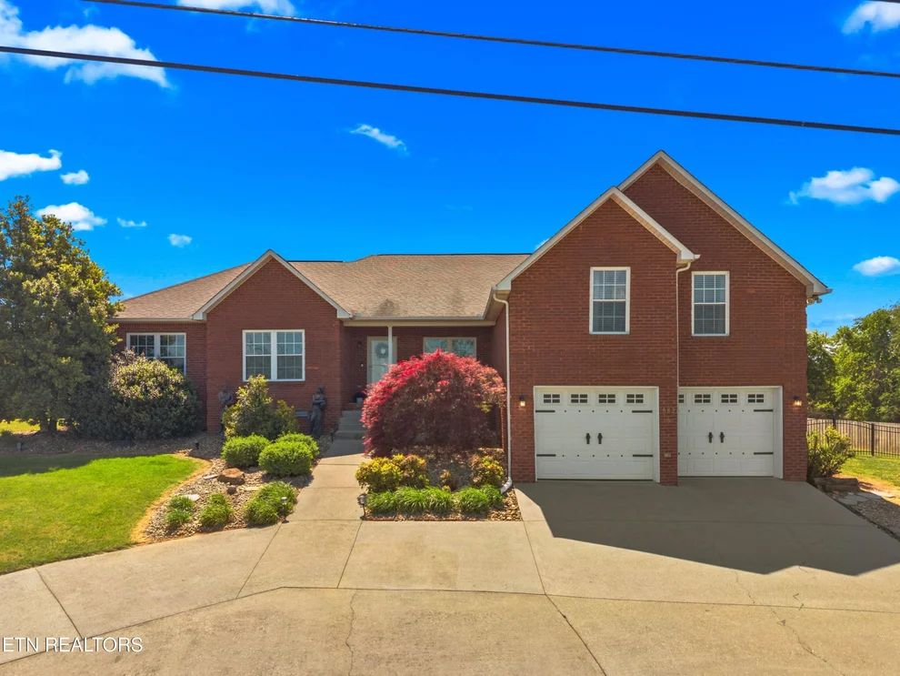 Unit for sale at 683 Privet Drive, Dandridge, TN 37725