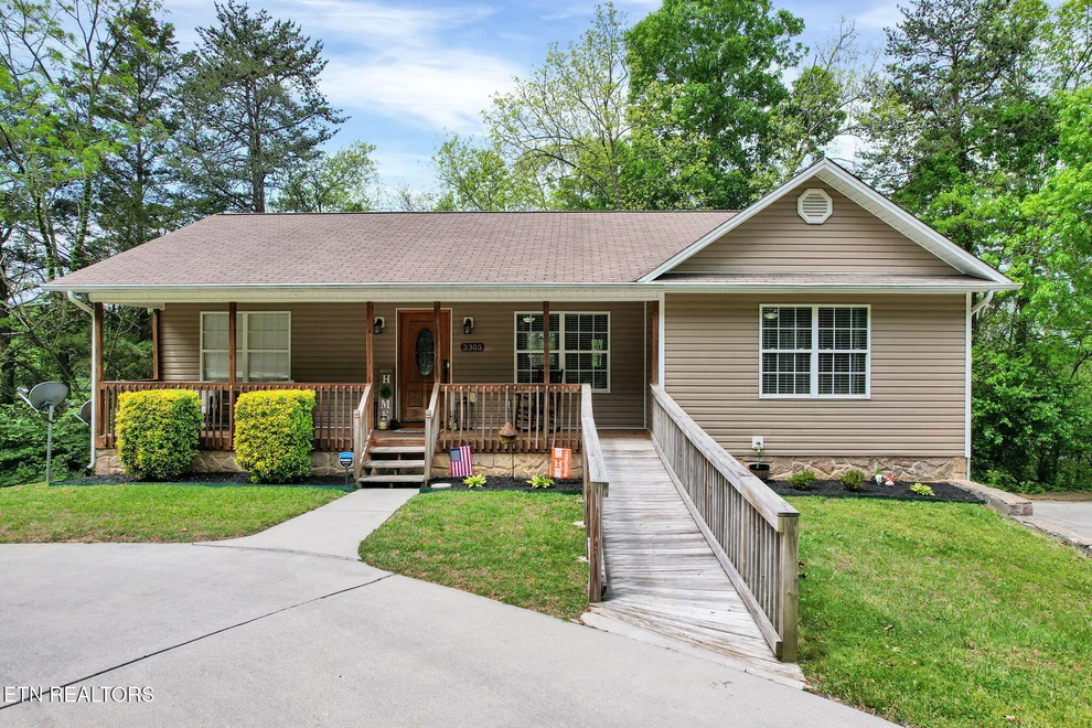 Unit for sale at 3305 Ridgeway Drive, Cleveland, TN 37312