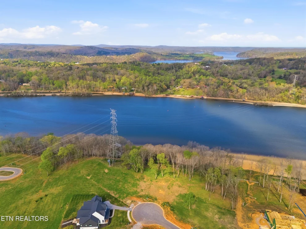 Unit for sale at 768 Firefly Drive, Loudon, TN 37774