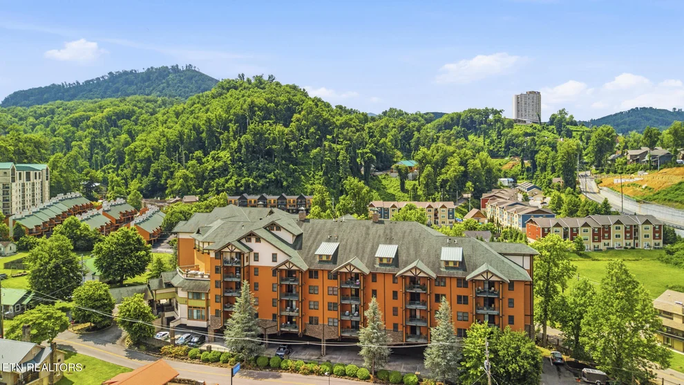 Unit for sale at 215 Woliss Lane, Gatlinburg, TN 37738