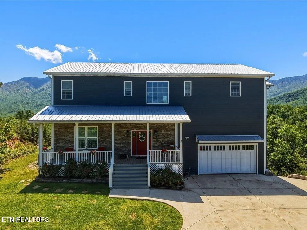 Unit for sale at 270 Sonshine Ridge Rd, Cosby, TN 37722