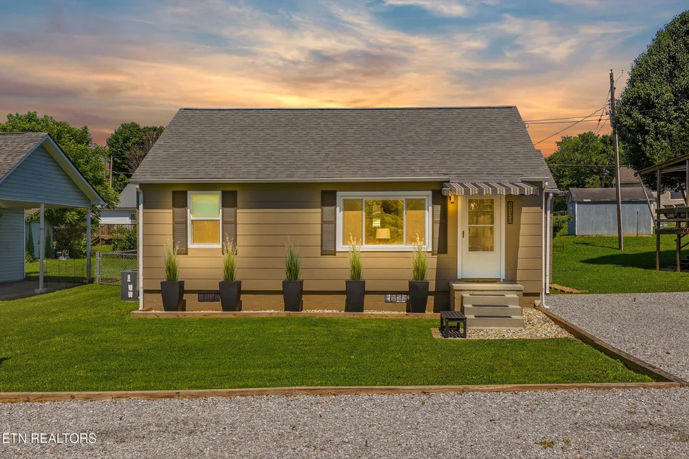 Unit for sale at 1128 Huffland Drive, Loudon, TN 37774