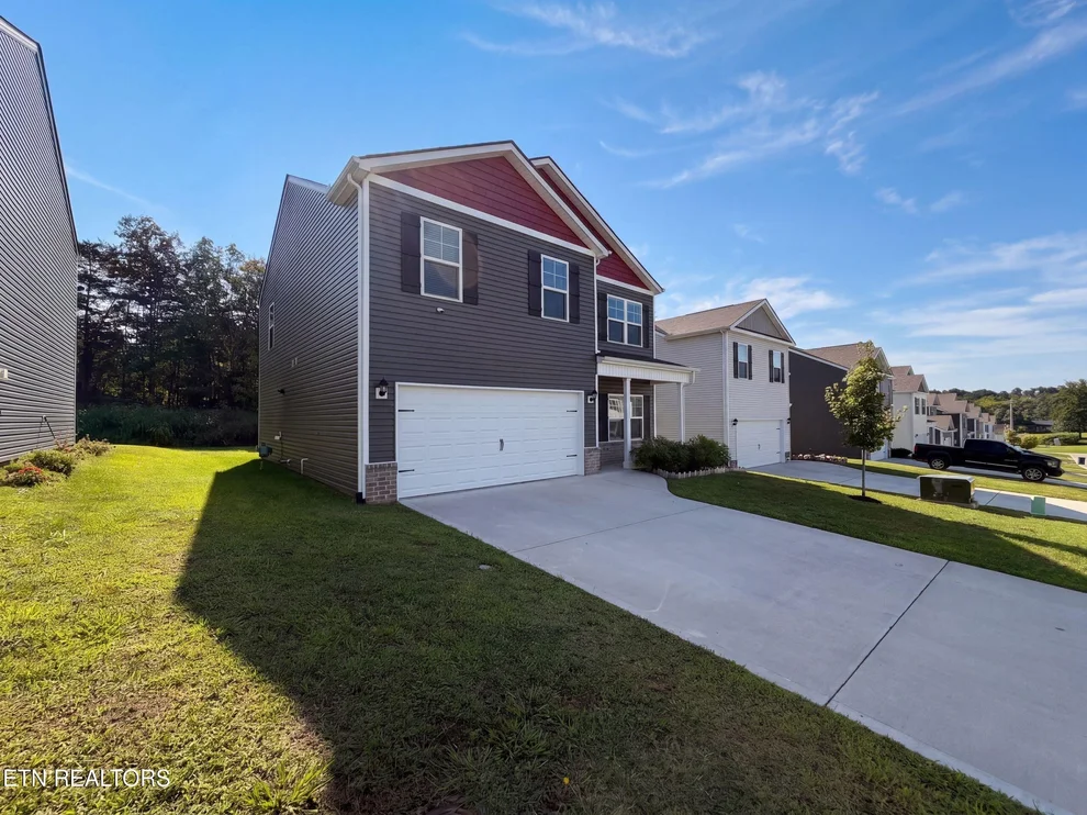 Unit for sale at 1120 Amber Vista Lane, Knoxville, TN 37914