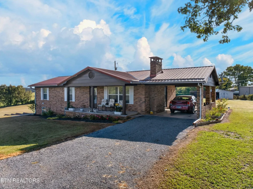Unit for sale at 272 Simpson Rd, Whitesburg, TN 37891