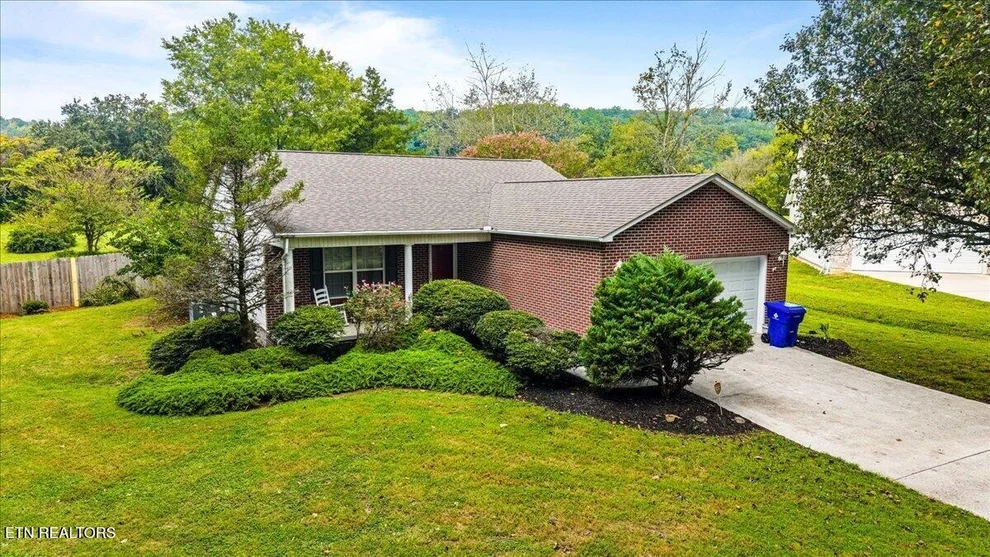Unit for sale at 165 Elizabethton Way, Clinton, TN 37716