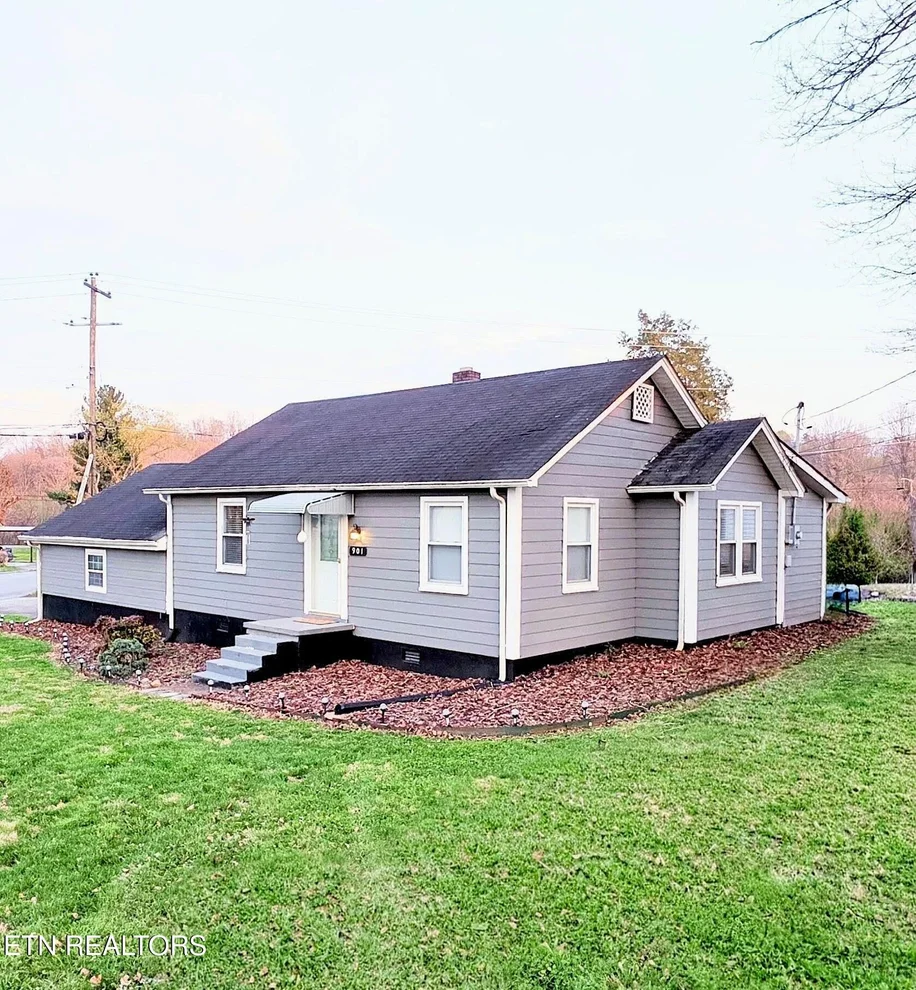 Unit for sale at 901 Valley Vista Drive, Loudon, TN 37774