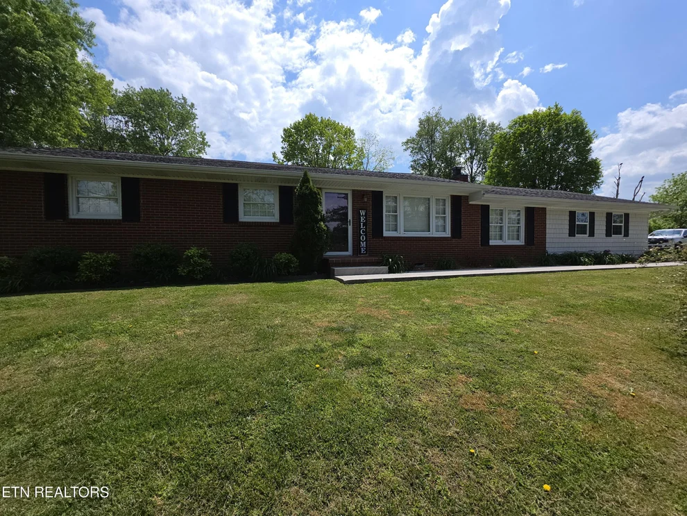 Unit for sale at 201 Coffey St, Tazewell, TN 37879