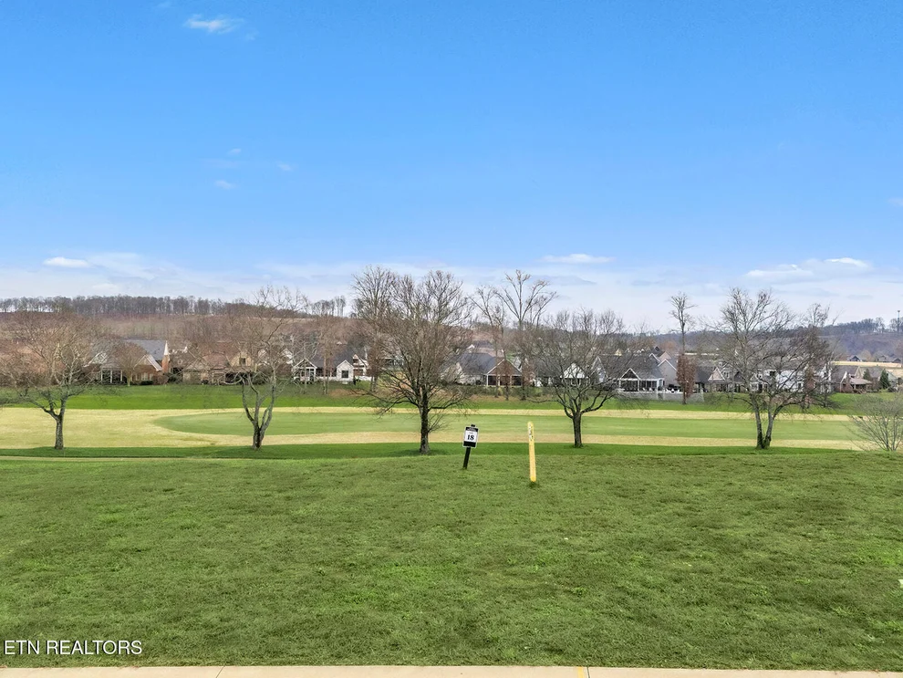 Unit for sale at 511 Mockingbird Lane, Loudon, TN 37774