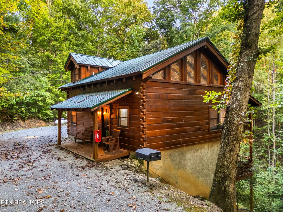 Unit for sale at 3504 Hunter Hills Way, Sevierville, TN 37876