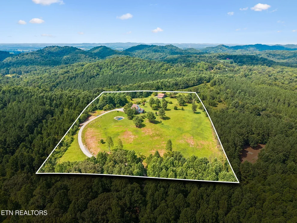 Unit for sale at 355 County Road 470, Englewood, TN 37329
