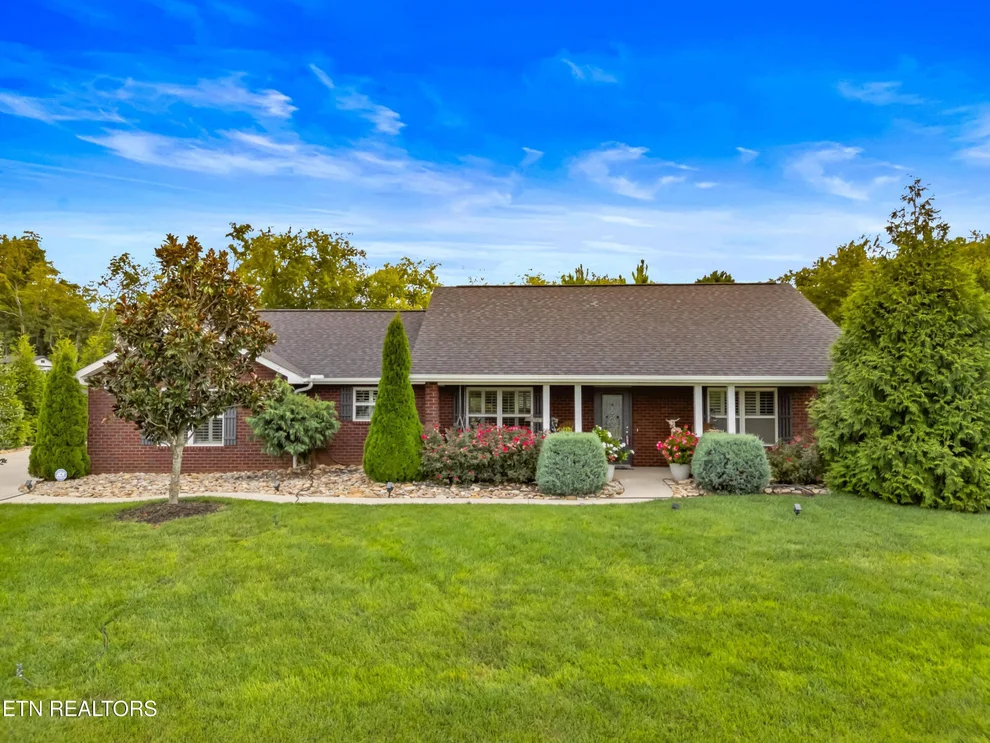 Unit for sale at 136 Crosslake Lane, Dandridge, TN 37725