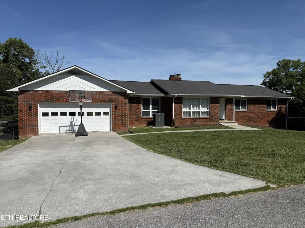 Unit for sale at 264 Norfolk Circle, Harrogate, TN 37752