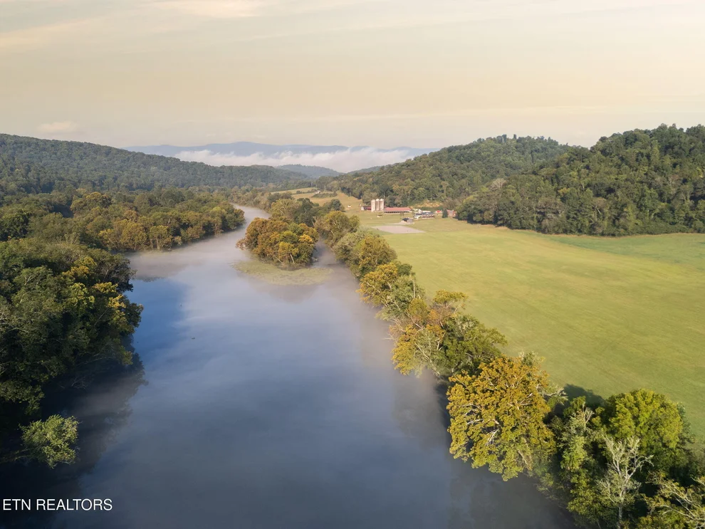 Unit for sale at 315 Miller Hollow Lane, Rocky Top, TN 37769