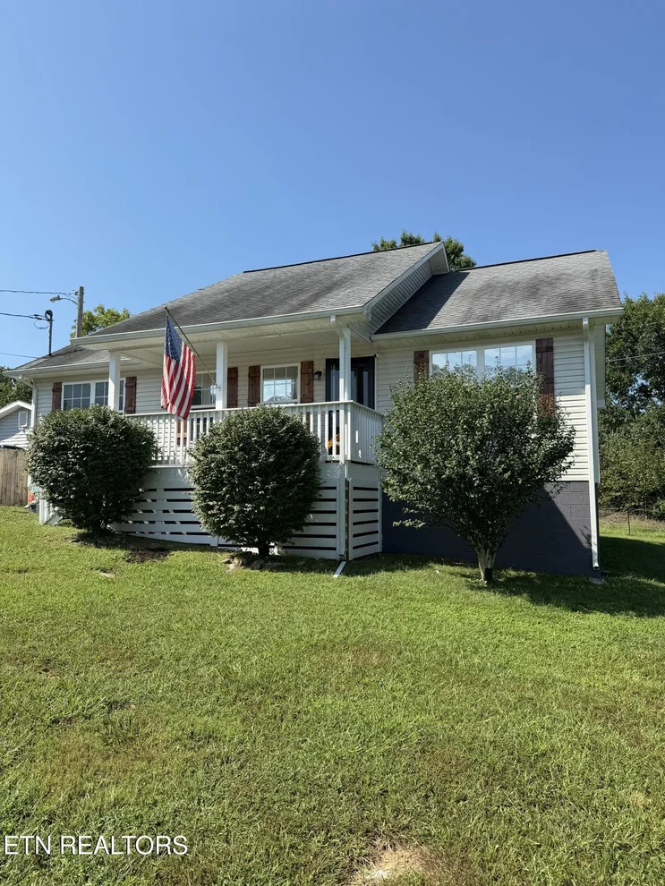 Unit for sale at 202 Sandy Circle, LaFollette, TN 37766