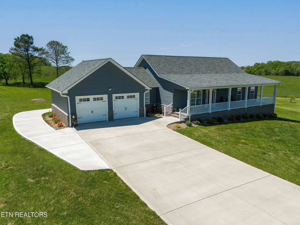 Unit for sale at 158 Old Hickory Circle, Madisonville, TN 37354