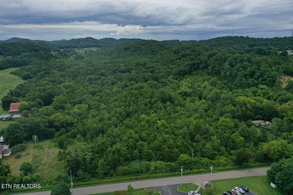 Unit for sale at 220 Milldale Rd, Dandridge, TN 37725